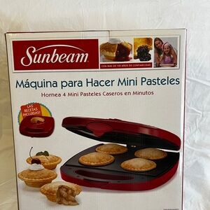 Sunbeam Red Mini Pie Maker- NIB